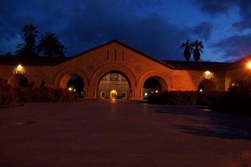 Stanford Campus at Night (palo-alto_100_8054.jpg) wird geladen. Eindrucksvolle Fotos von der Westküste Amerikas erwarten Sie.